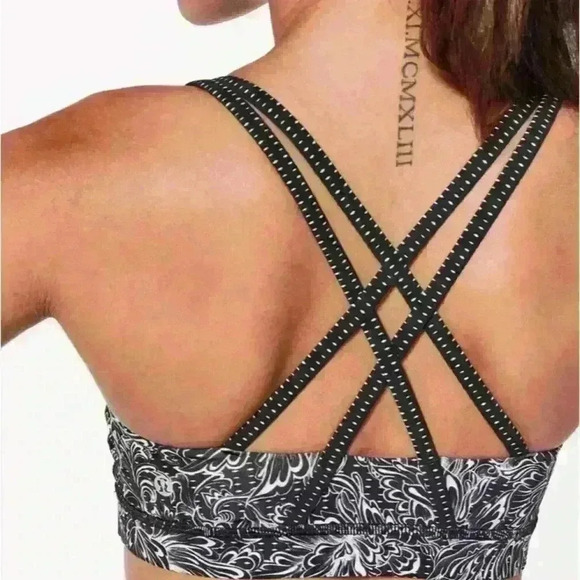 Lululemon Energy Bra
Infinity Energy Bra Alpine White Black 4 - Picture 2 of 6